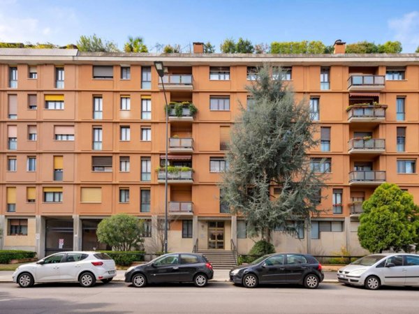 appartamento in vendita a Milano in zona Solari
