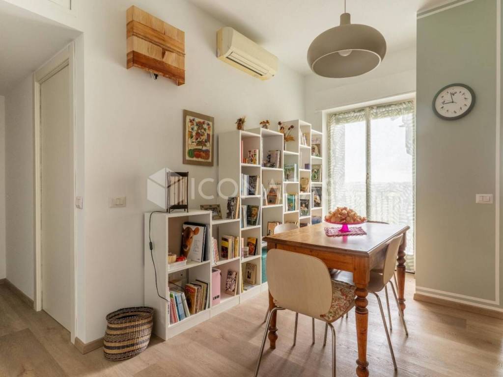 appartamento in vendita a Milano in zona Corvetto
