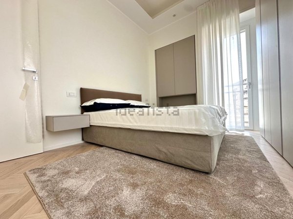 appartamento in vendita a Milano in zona Lorenteggio