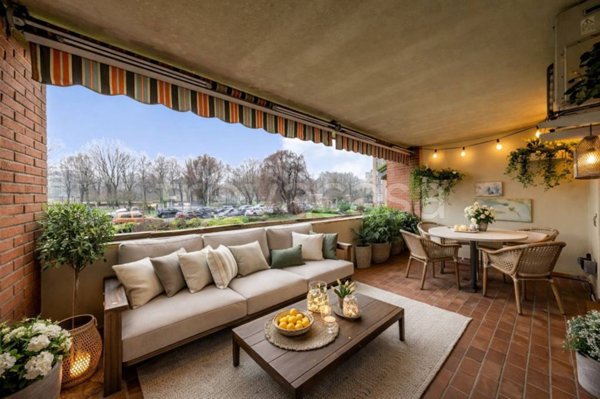 appartamento in vendita a Milano in zona Vigentino