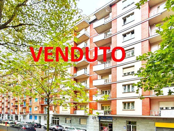 negozio in vendita a Milano in zona Sempione