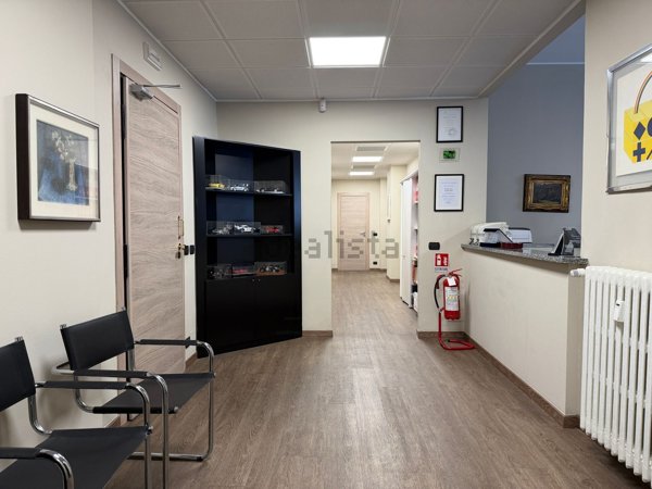 ufficio in vendita a Milano in zona Stazione Centrale