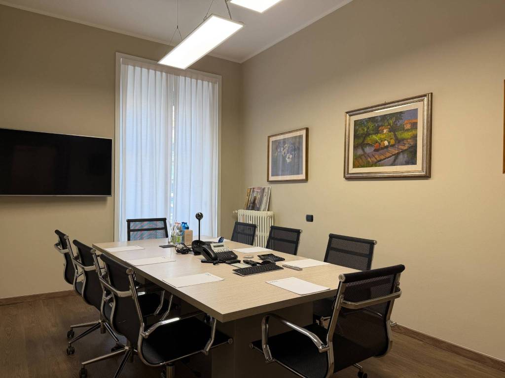 ufficio in vendita a Milano in zona Stazione Centrale