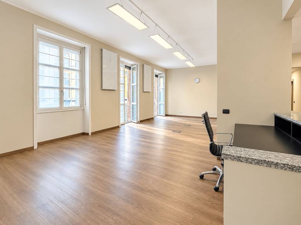ufficio in vendita a Milano in zona Stazione Centrale