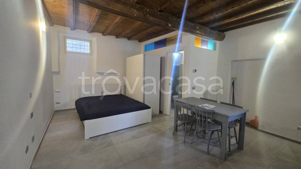 appartamento in vendita a Milano in zona Forze Armate