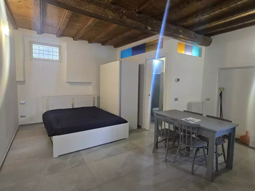 appartamento in vendita a Milano in zona Forze Armate