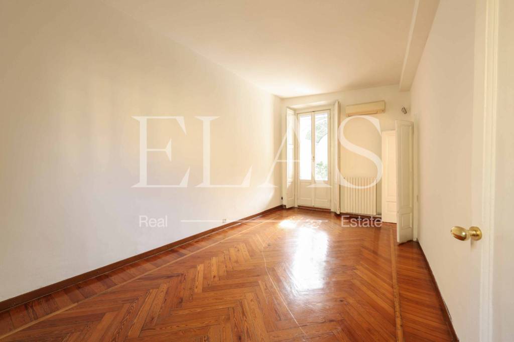 appartamento in vendita a Milano in zona Brera