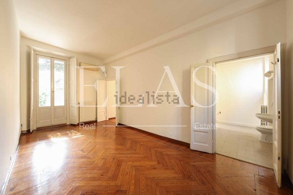 appartamento in vendita a Milano in zona Brera