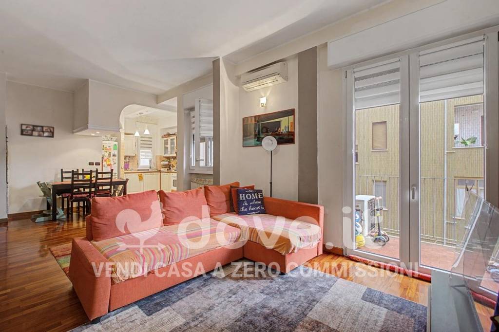 appartamento in vendita a Milano in zona Famagosta