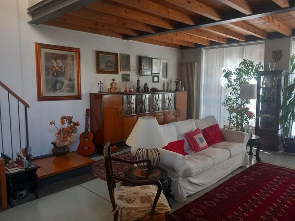 appartamento in vendita a Milano in zona Porta Genova