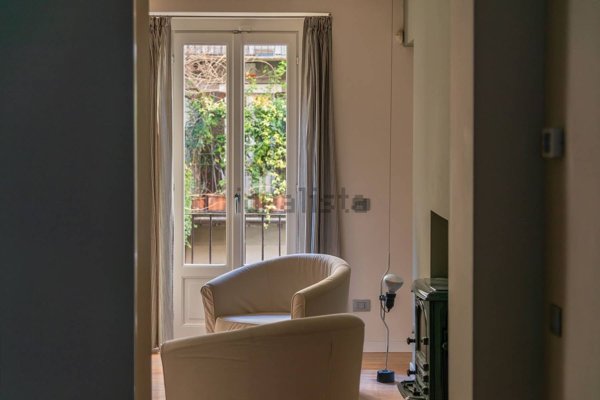 appartamento in vendita a Milano in zona Porta Nuova