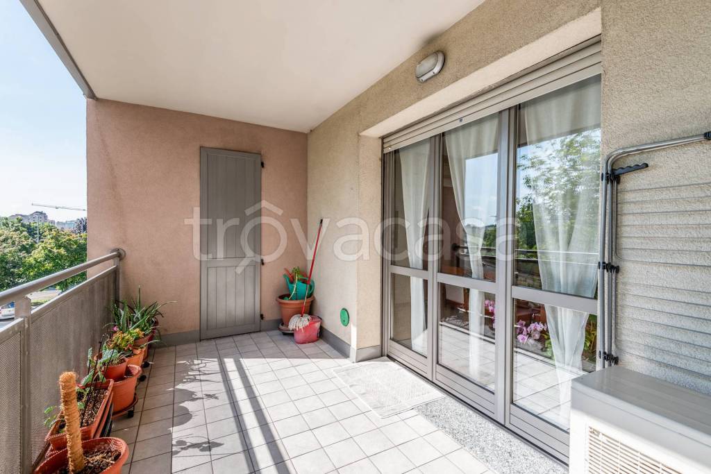 appartamento in vendita a Milano in zona Quarto Oggiaro