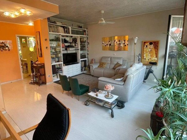 appartamento in vendita a Milano in zona Trenno