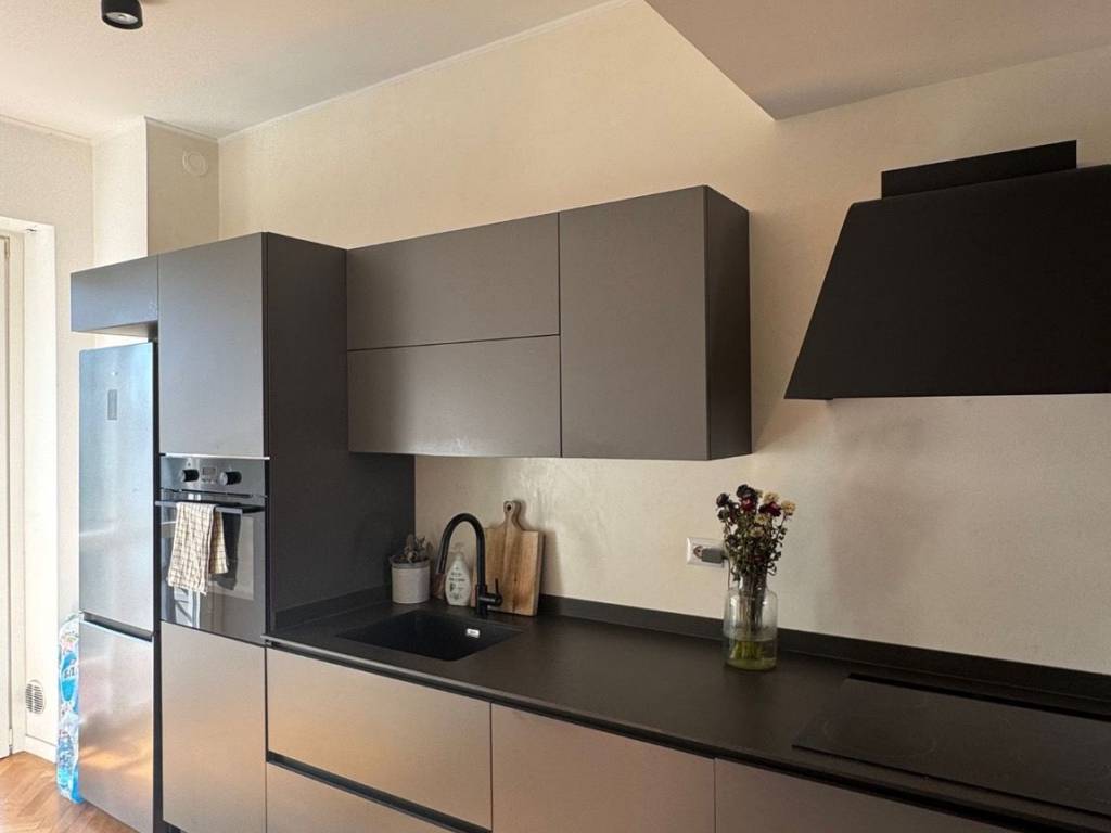 appartamento in vendita a Milano in zona Sempione