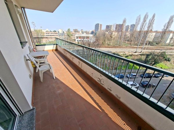 appartamento in vendita a Milano in zona Montalbino