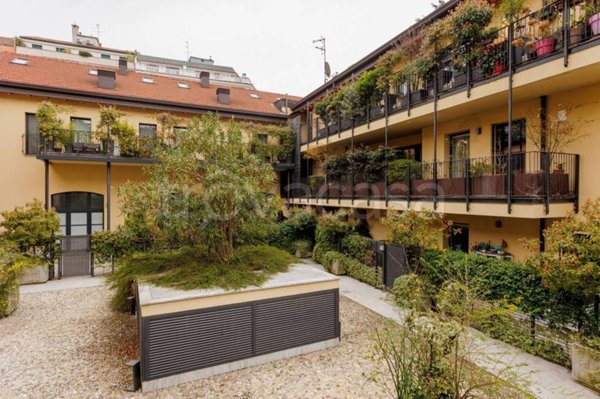 appartamento in vendita a Milano in zona Bocconi