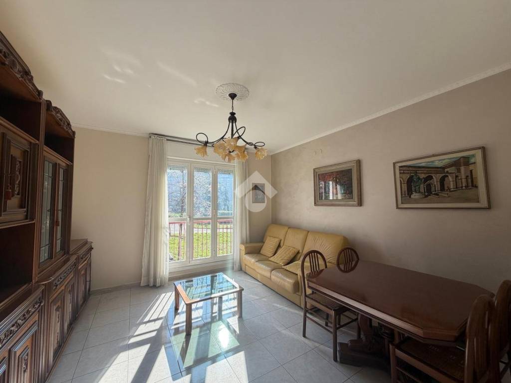 appartamento in vendita a Milano in zona Barona