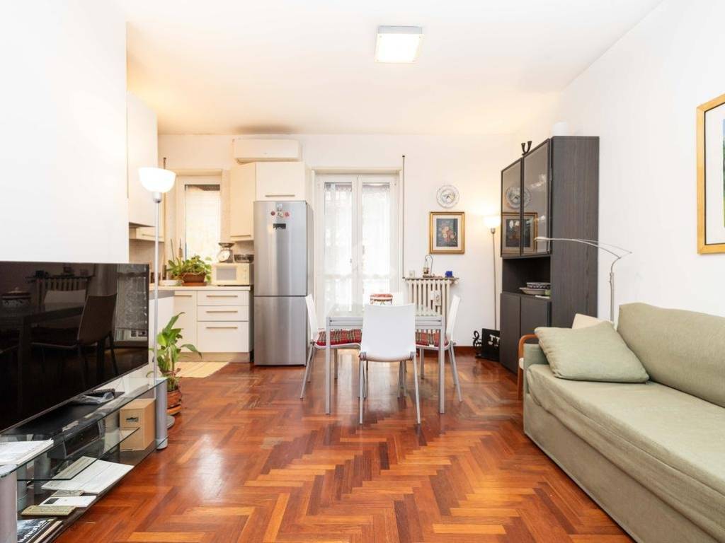 appartamento in vendita a Milano in zona Greco