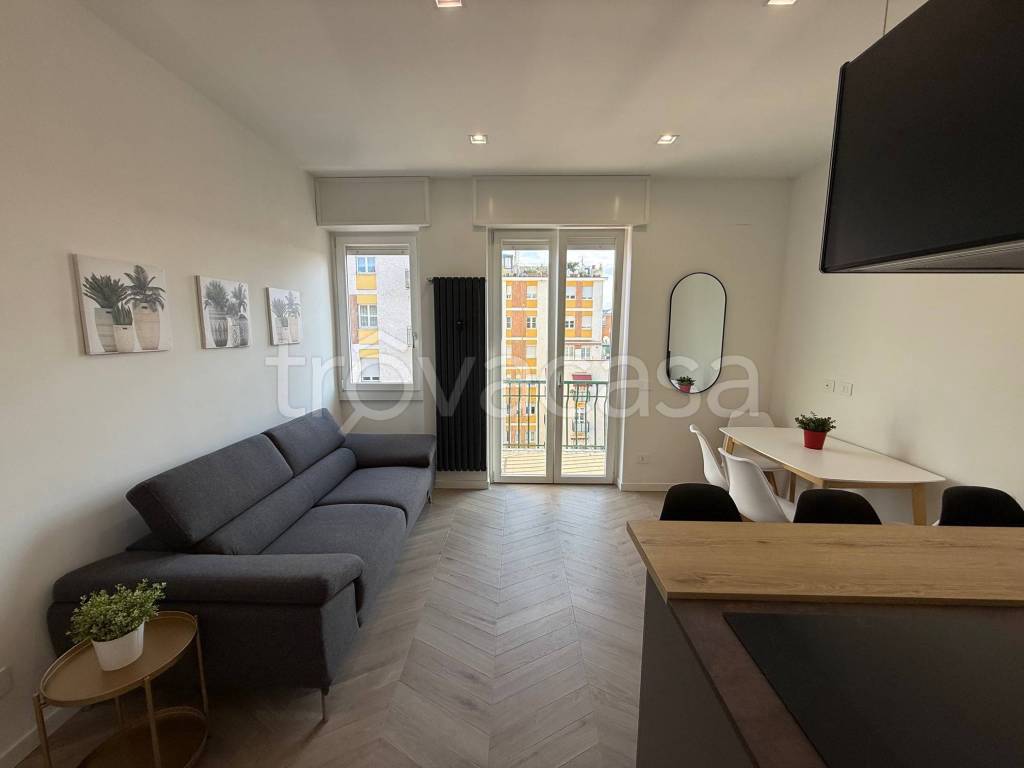 appartamento in vendita a Milano in zona Crescenzago