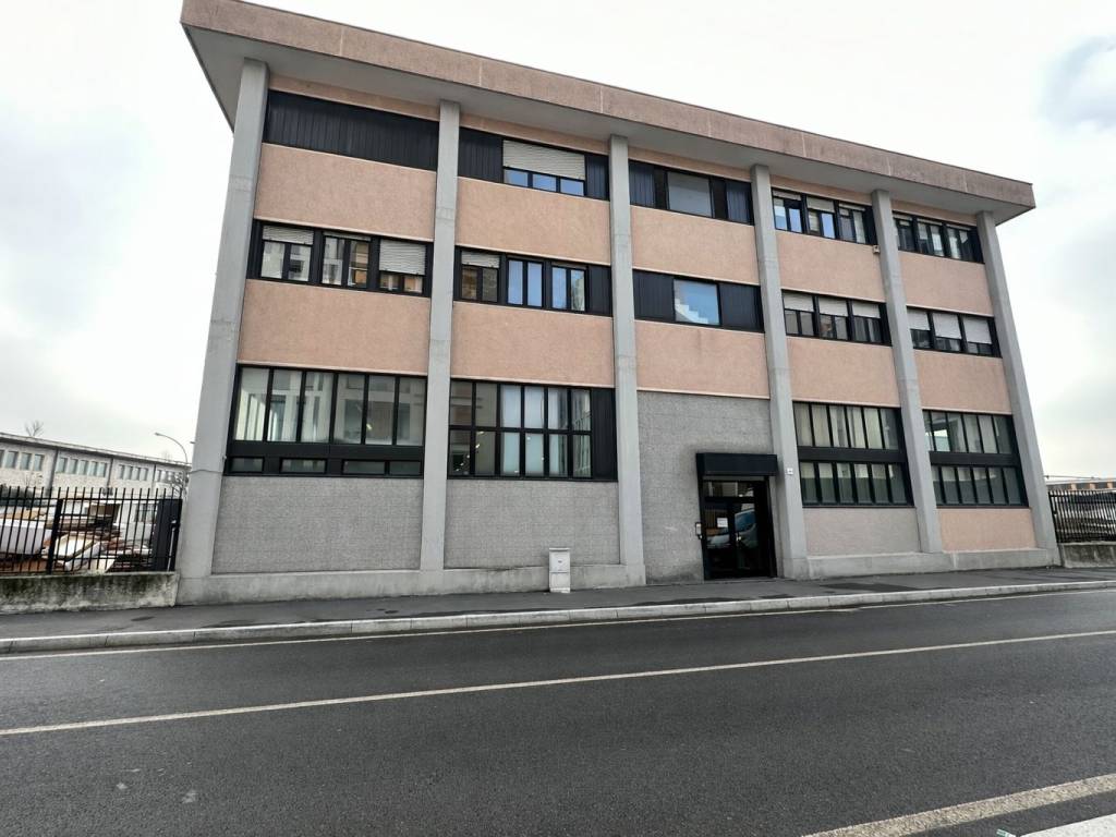 appartamento in vendita a Milano in zona Affori