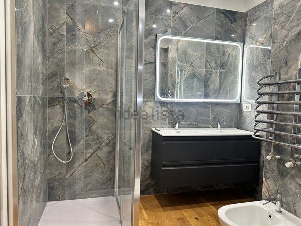 appartamento in vendita a Milano in zona Cinque Giornate