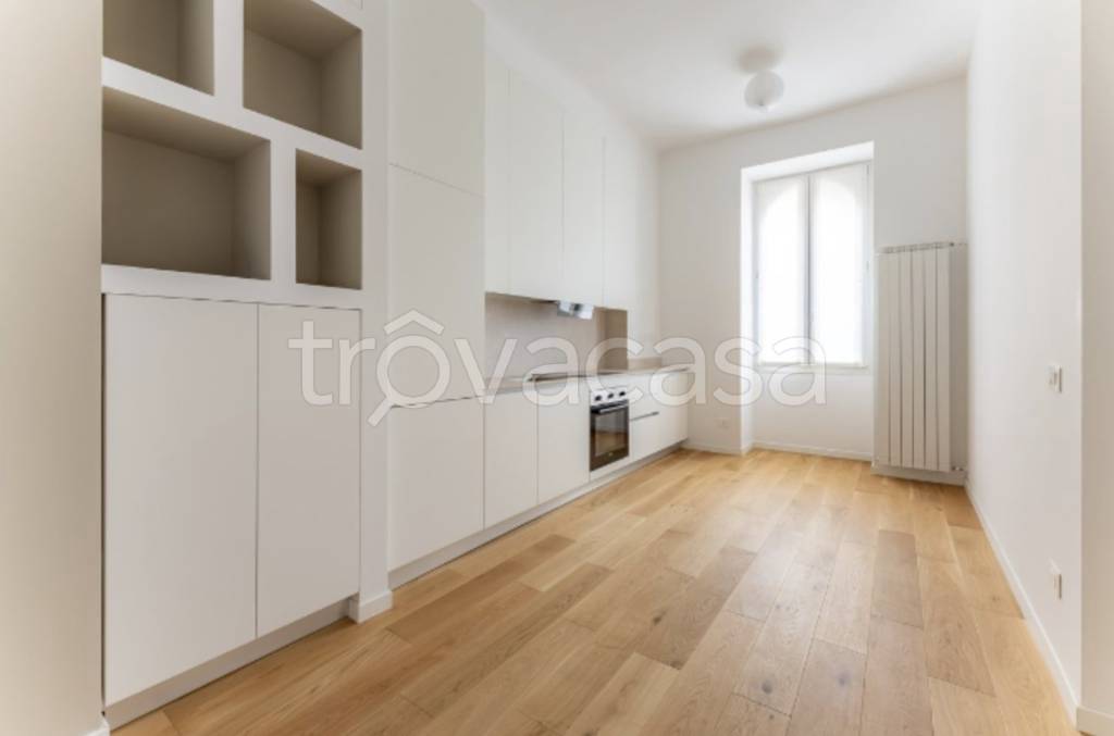 appartamento in vendita a Milano in zona Sempione