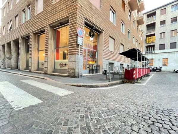 negozio in vendita a Milano in zona Bocconi