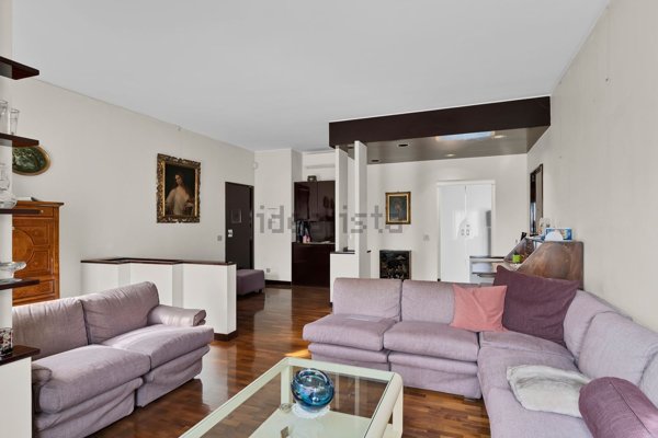 appartamento in vendita a Milano in zona Famagosta