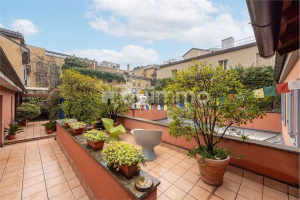 appartamento in vendita a Milano in zona Porta Nuova