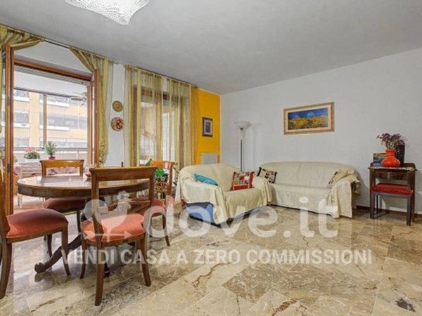 appartamento in vendita a Milano in zona Adriano