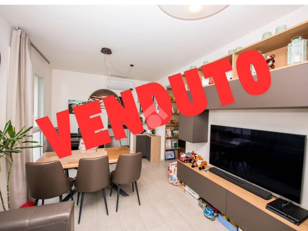 appartamento in vendita a Milano in zona Forlanini