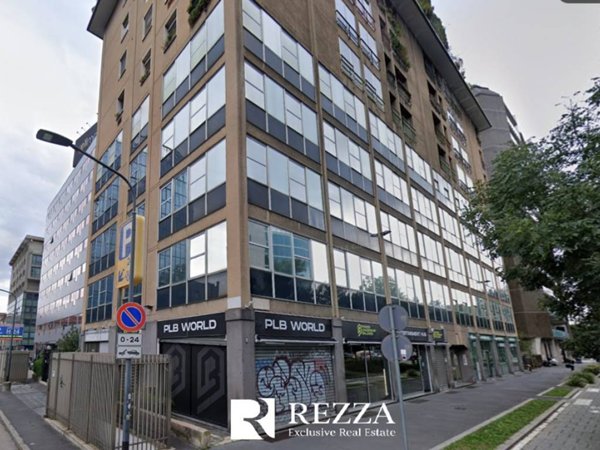 negozio in vendita a Milano in zona Isola