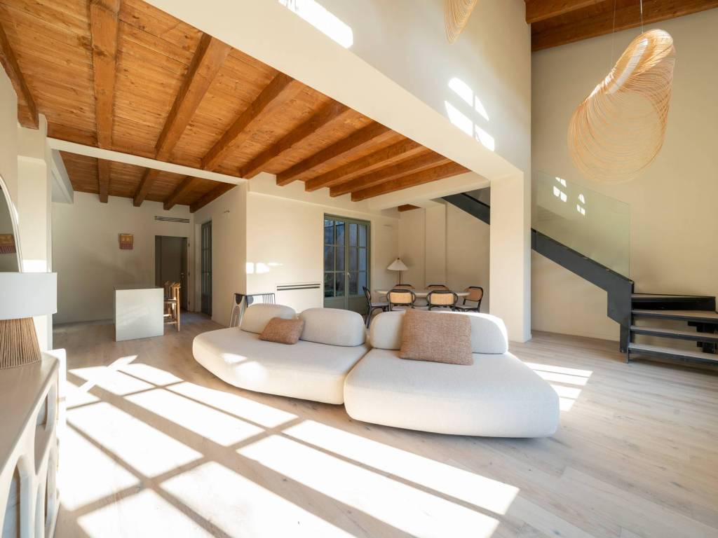 appartamento in vendita a Milano in zona Famagosta