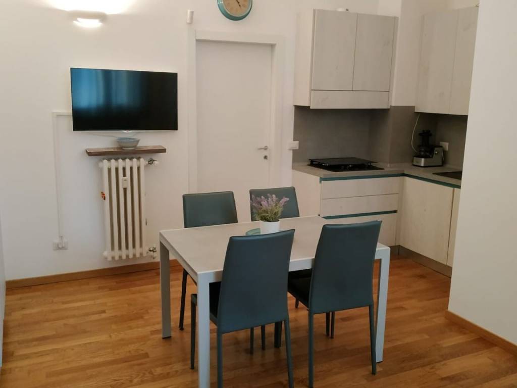 appartamento in vendita a Milano in zona Rembrandt