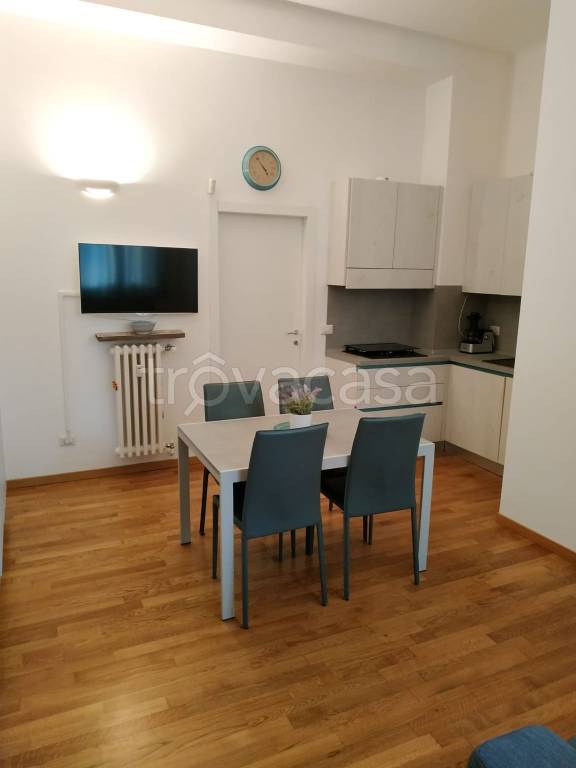 appartamento in vendita a Milano in zona Rembrandt