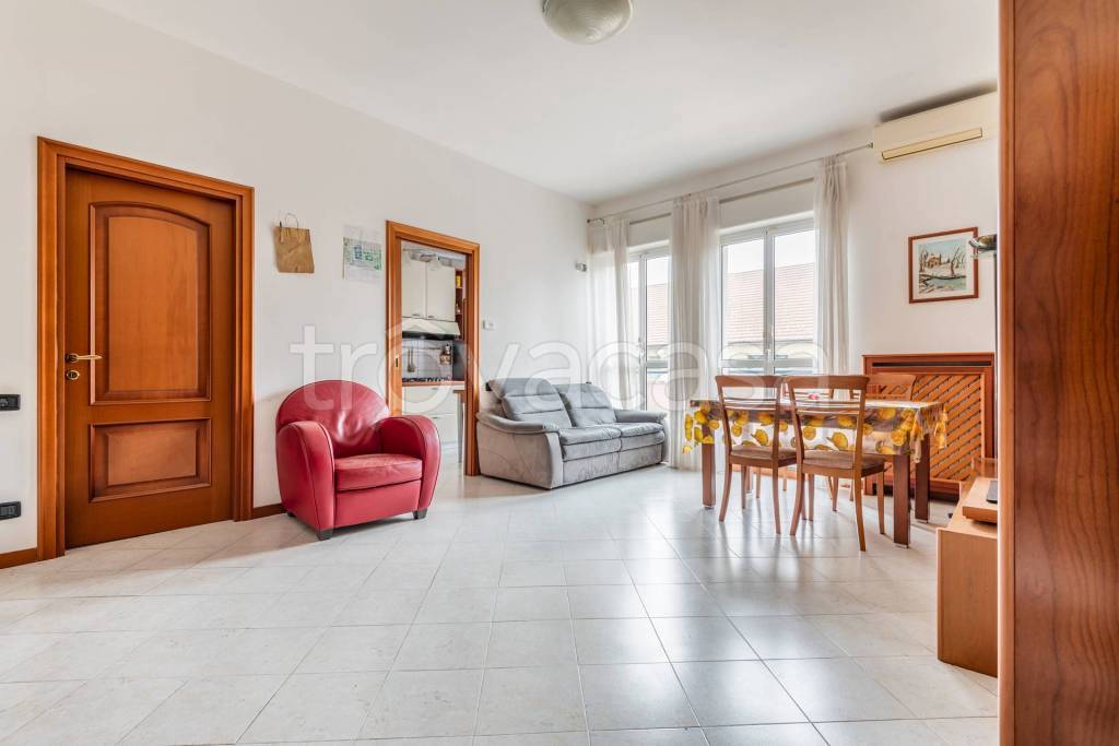 appartamento in vendita a Milano in zona Gorla