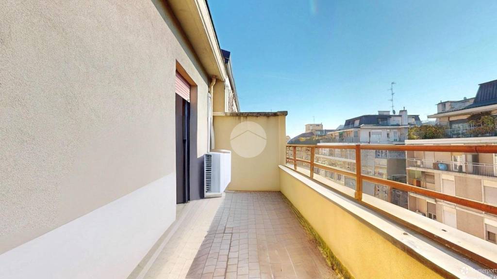 appartamento in vendita a Milano in zona Città Studi