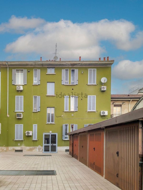 appartamento in vendita a Milano in zona Baggio