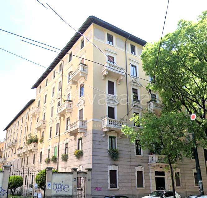 appartamento in vendita a Milano in zona Casoretto