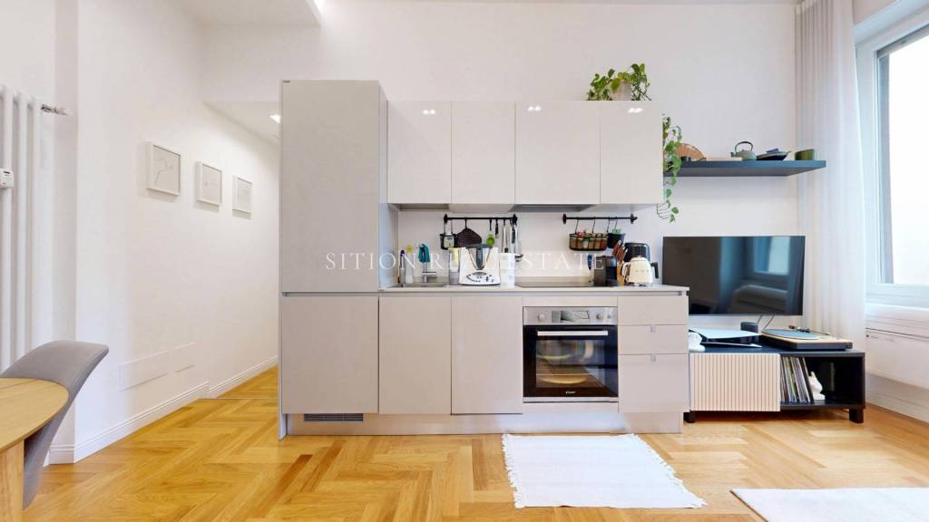 appartamento in vendita a Milano in zona Sempione