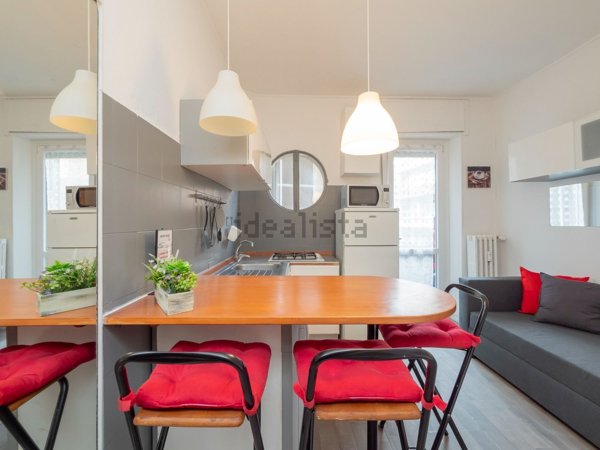 appartamento in vendita a Milano in zona Porta Genova