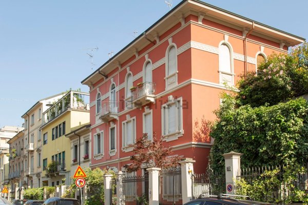 appartamento in vendita a Milano in zona Bocconi