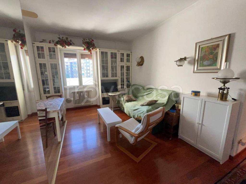 appartamento in vendita a Milano in zona Dergano