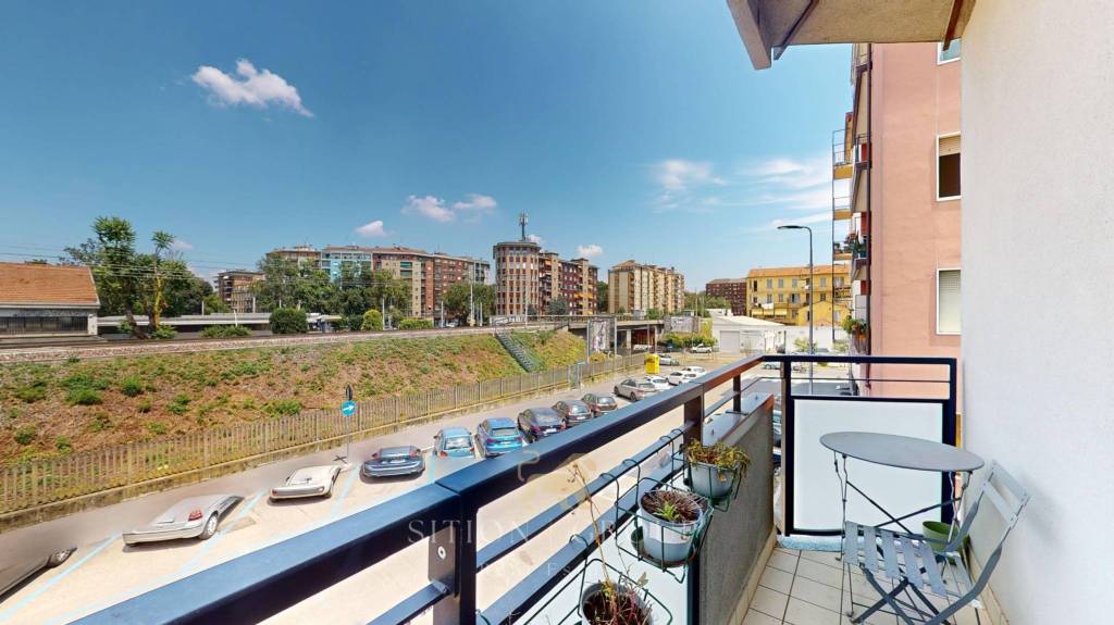 appartamento in vendita a Milano in zona Famagosta