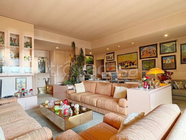 appartamento in vendita a Milano in zona Sempione