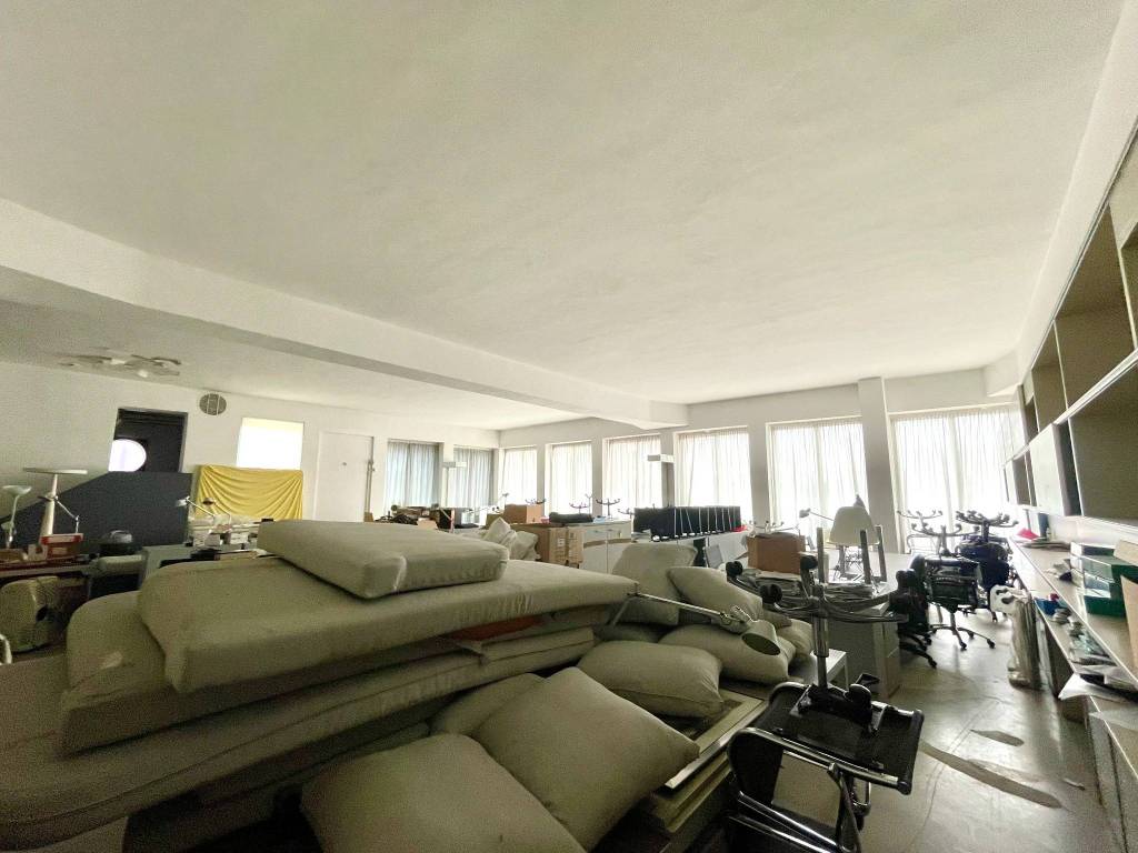 appartamento in vendita a Milano in zona Adriano