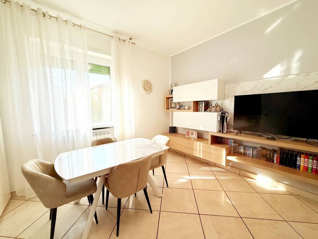 appartamento in vendita a Milano in zona Affori