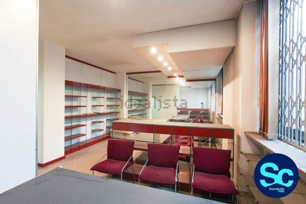 appartamento in vendita a Milano in zona Bocconi