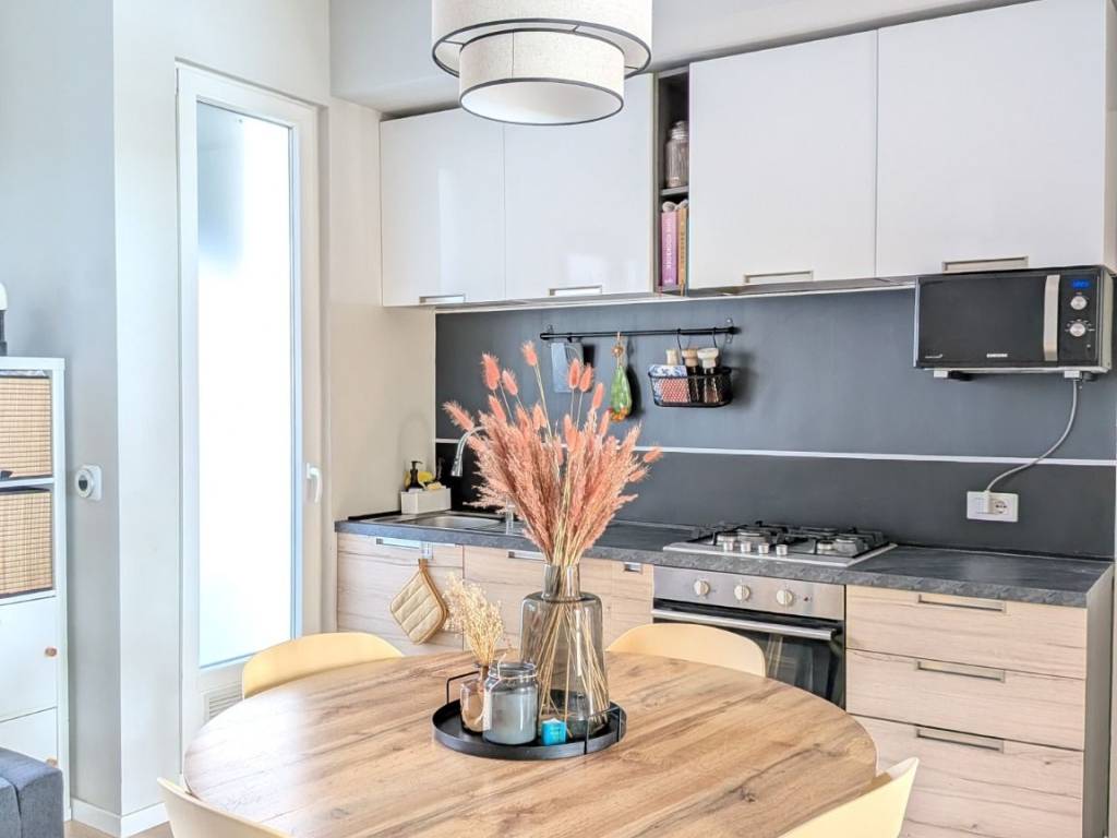 appartamento in vendita a Milano in zona Vigentino