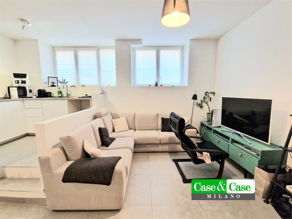 appartamento in vendita a Milano in zona Lorenteggio